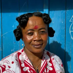 The Songs of Malagasy Women: Their Side of the Story (French Language Version)