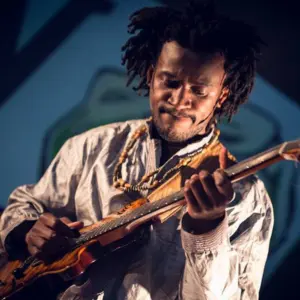 Learning Congolese Guitar