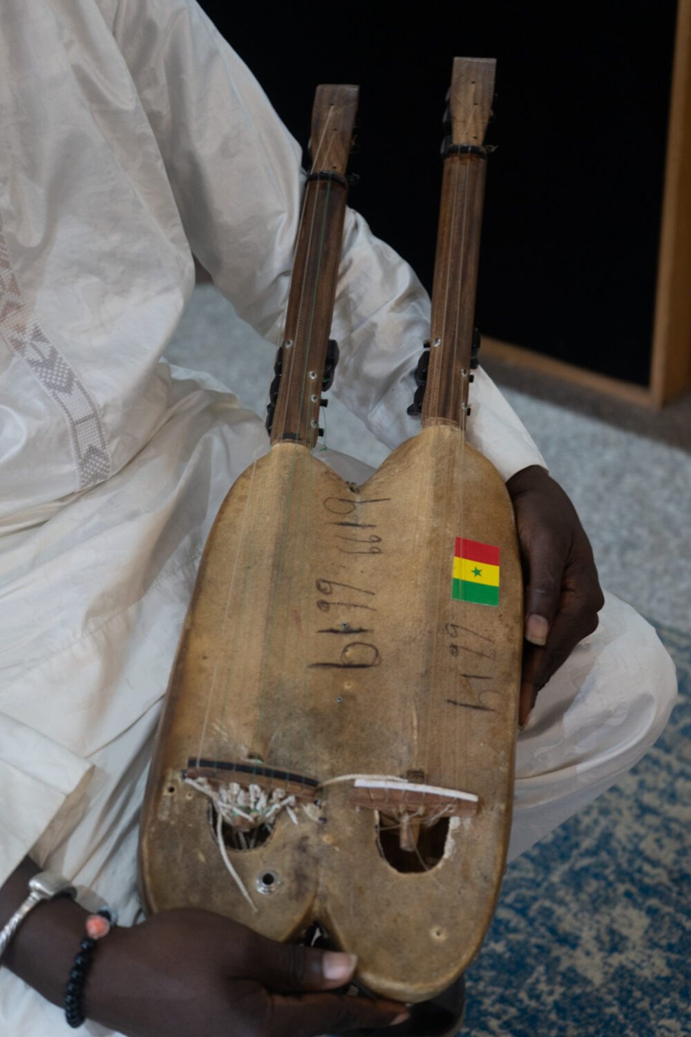 Double-neck ngoni