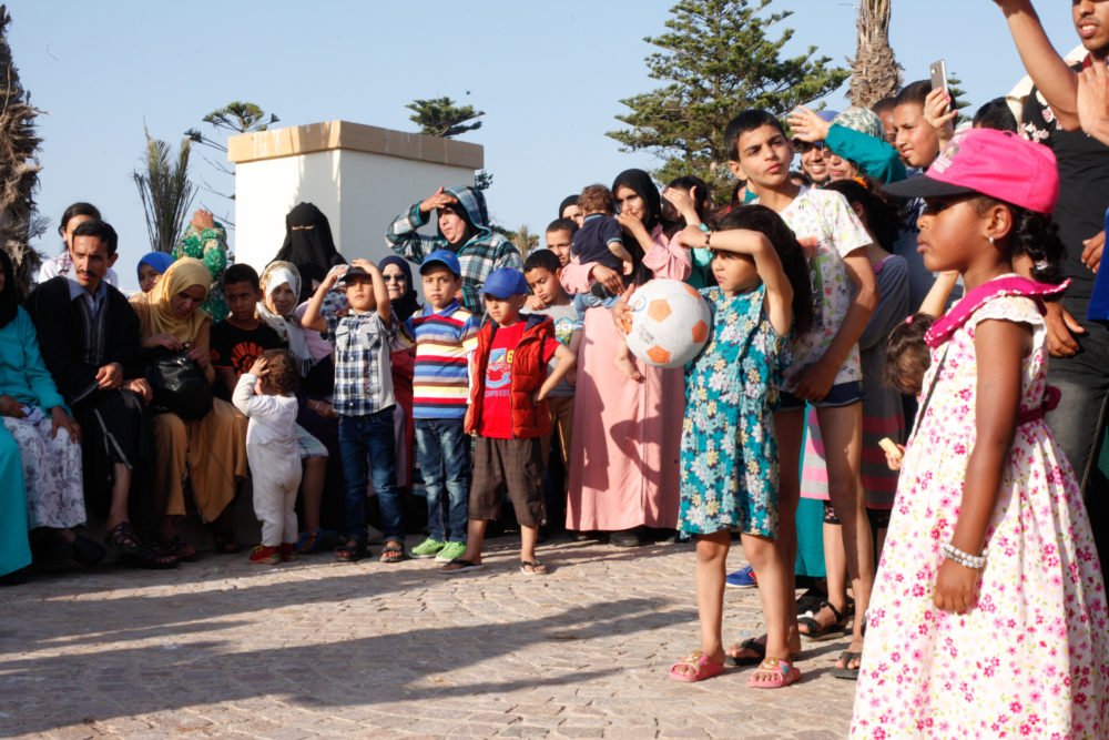 An ahwach audience